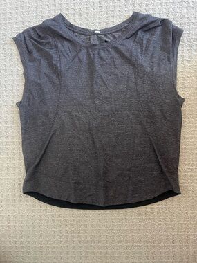 Lululemon Dark Gray Heather Short Sleeve Tee